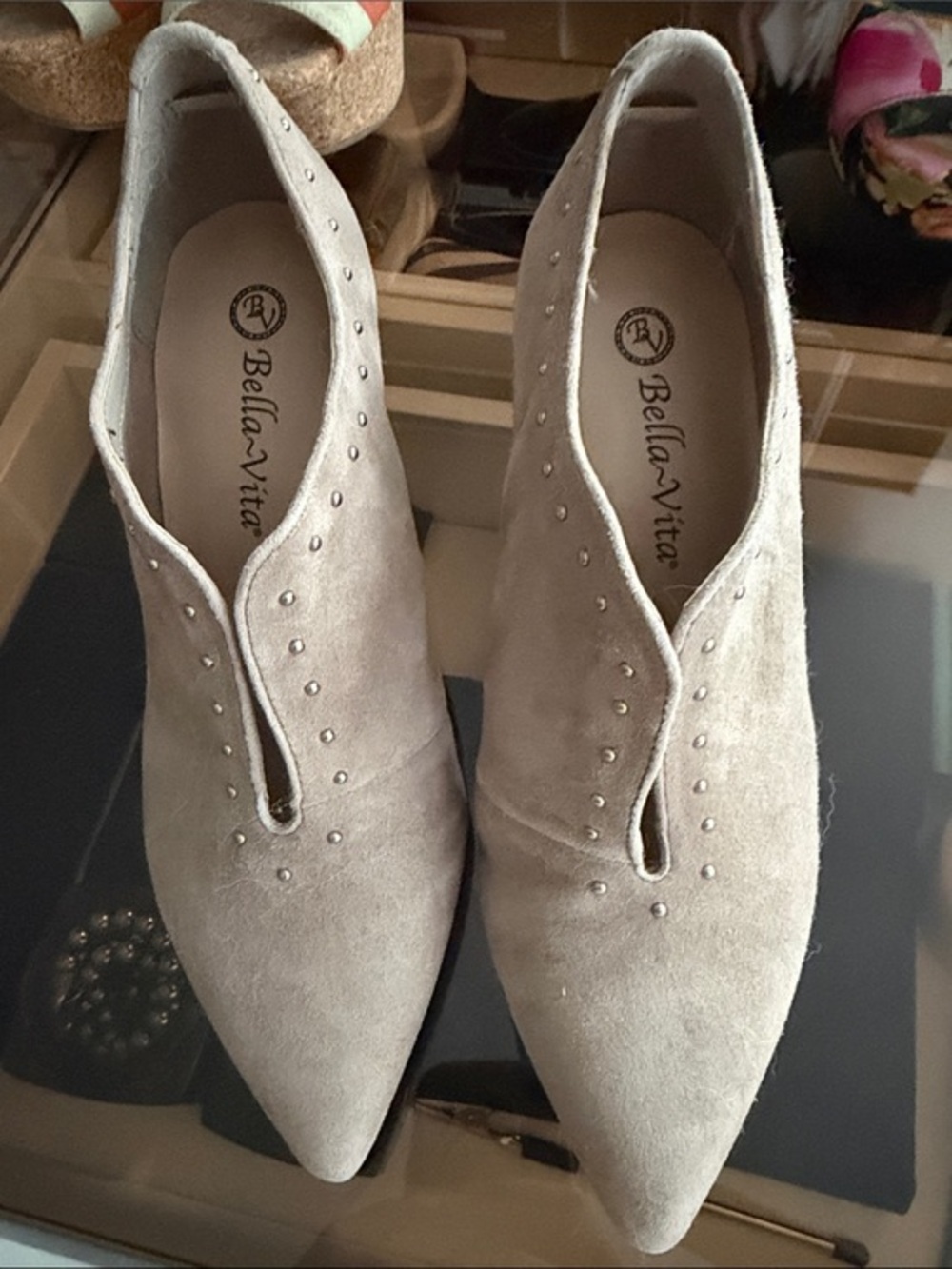 Bella Vita Women's Taupe Suede Pointed Slip-On Shoes - 7W